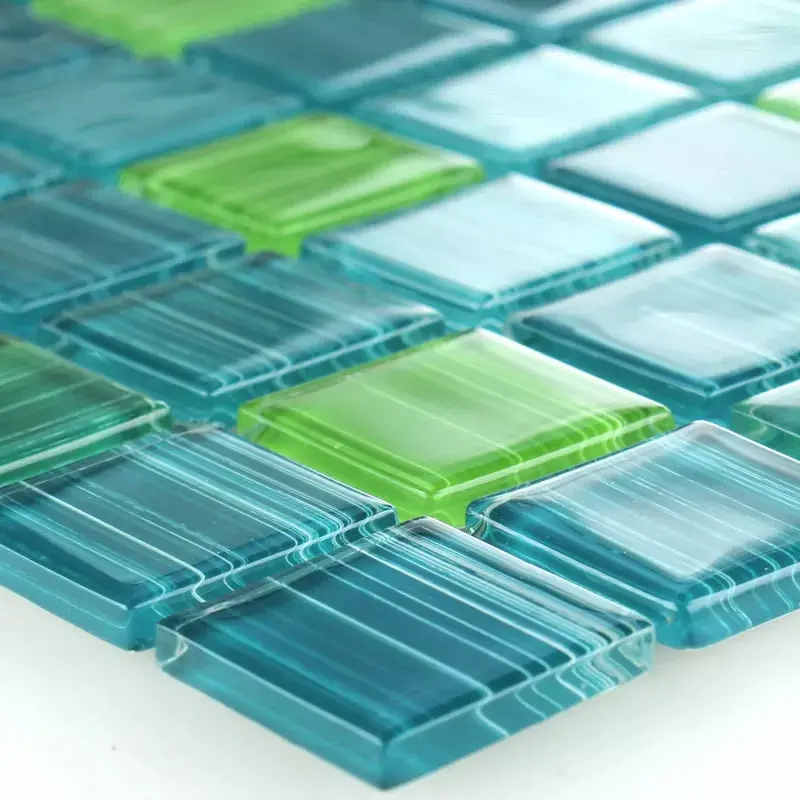 Green Crystal Stripe Glass Mosaic – 4 mm Thickness