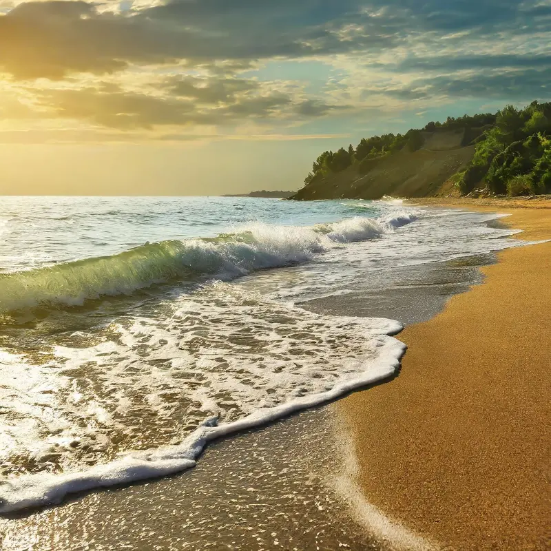 Sunset Beach Waves Fine Art Print – Coastal Serenity Capture
