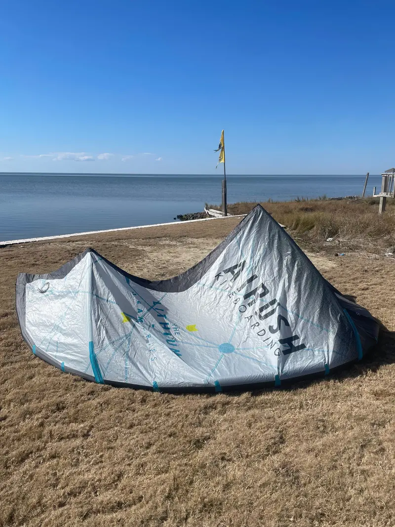 Used Airush Lithium Team V13 9m Kite