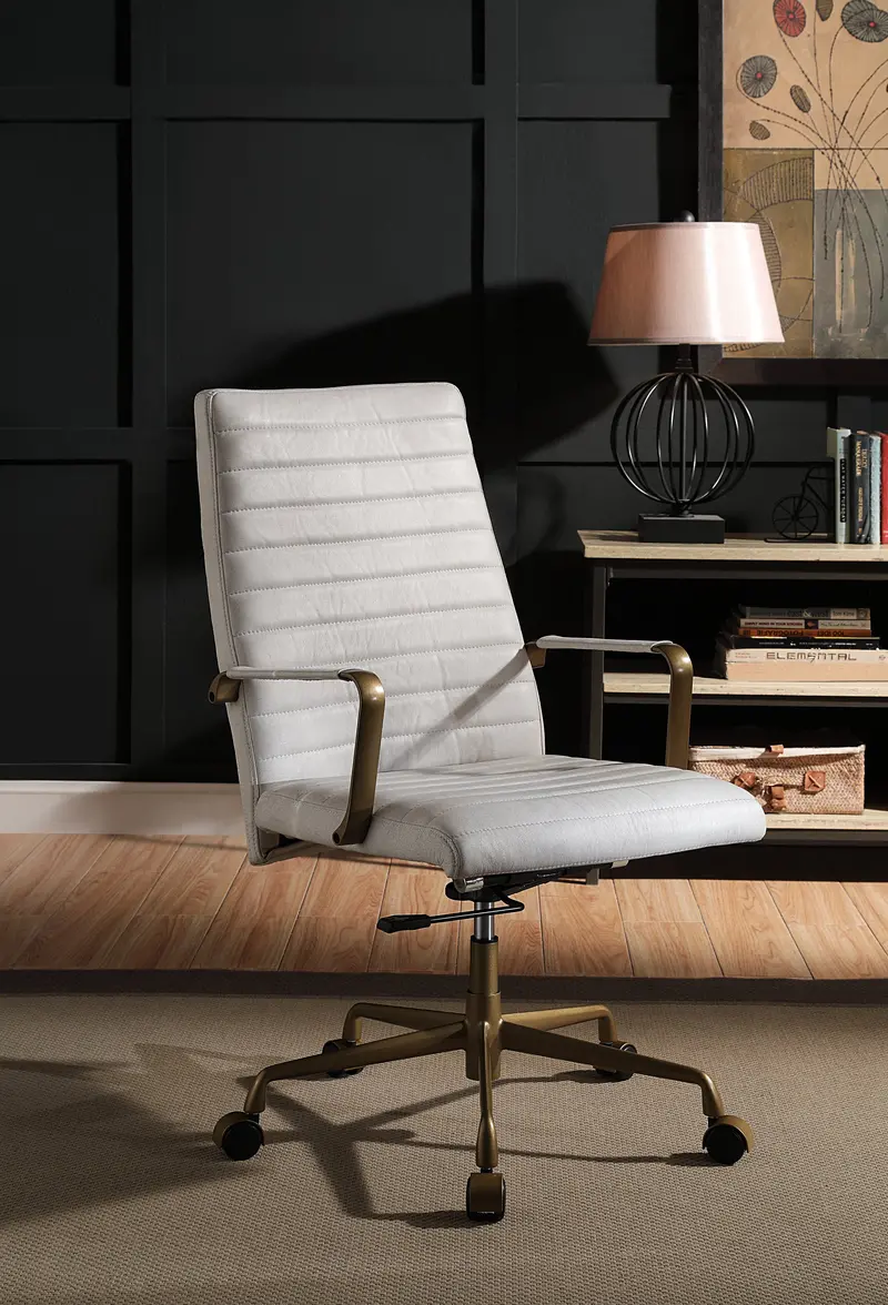 Vintage-Style White Top-Grain Leather Chair